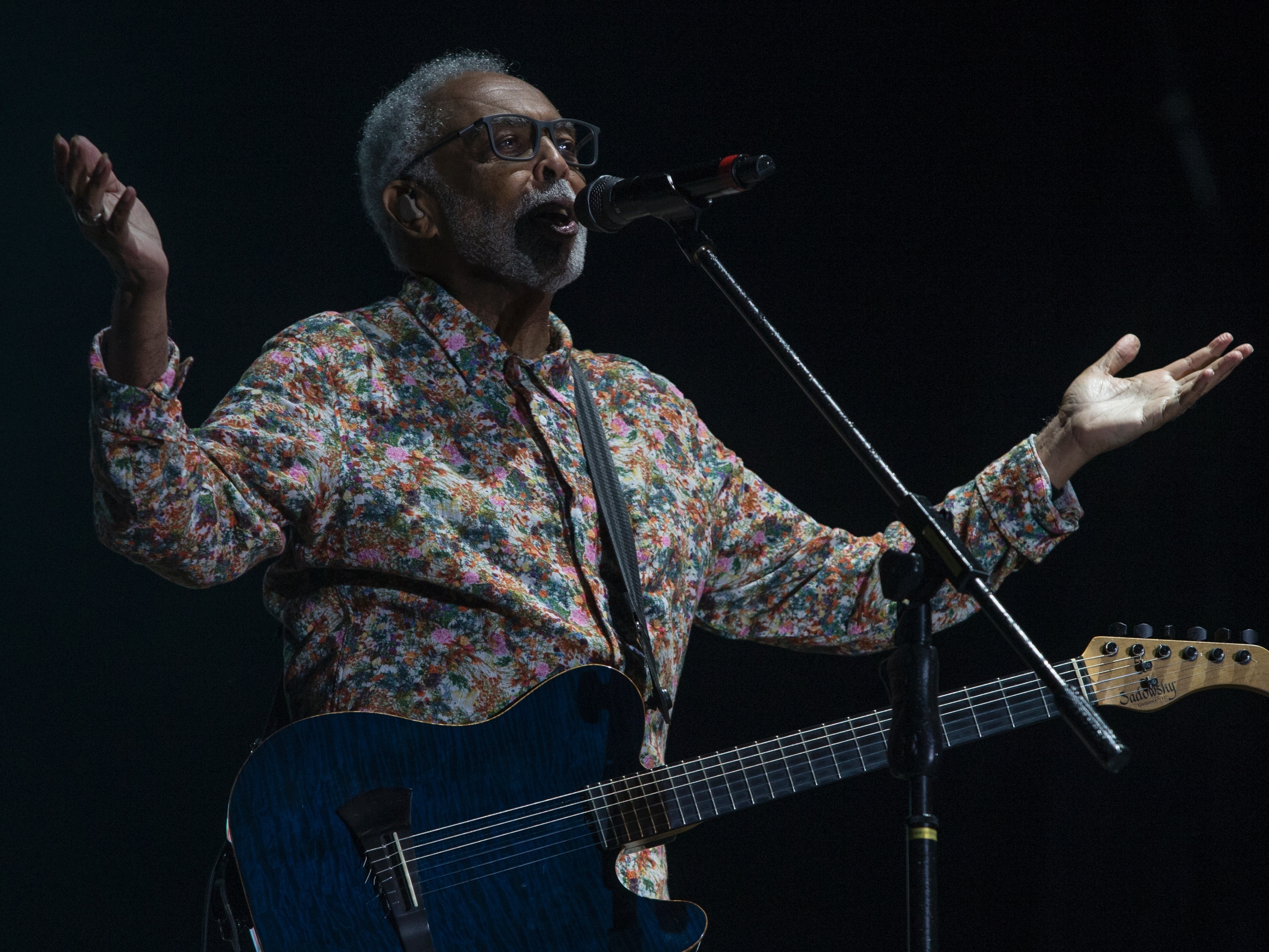 21 anos após garrafadas em Brown, show de Gil coroa Rock in Rio diverso