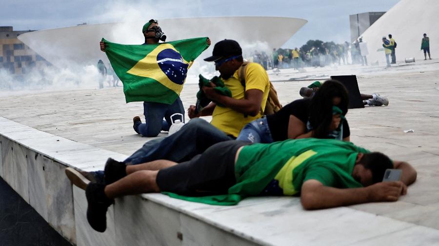 Atos golpistas em Brasília no dia 8 de janeiro - Reuters