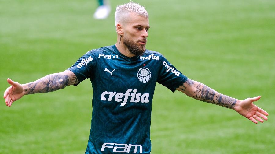 Lucas Lima, jogador do Palmeiras, na partida contra o Botafogo - Marcello Zambrana/AGIF