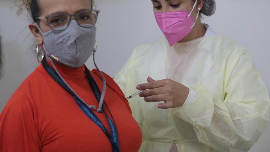 Brasil conta com mais de 128,7 milhões de pessoas com vacinação completa contra a covid-19 - RENATO S. CERQUEIRA/FUTURA PRESS/ESTADÃO CONTEÚDO