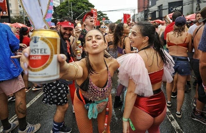 Foliões no bloco Casa Comigo em São Paulo - Flávio Florido / UOL