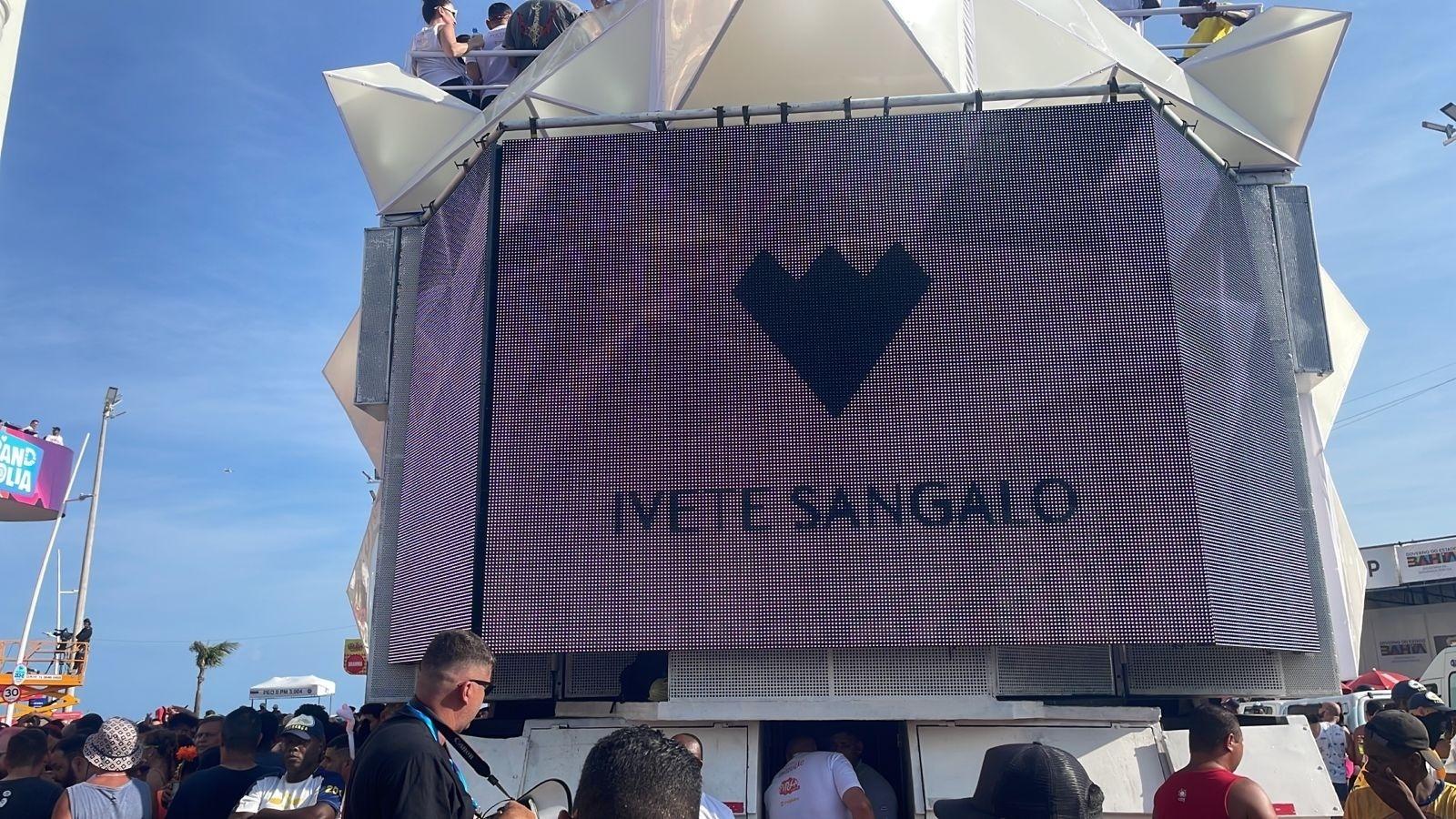 Trio de Ivete abre o Carnaval de Salvador - Reprodução/Lari Couto