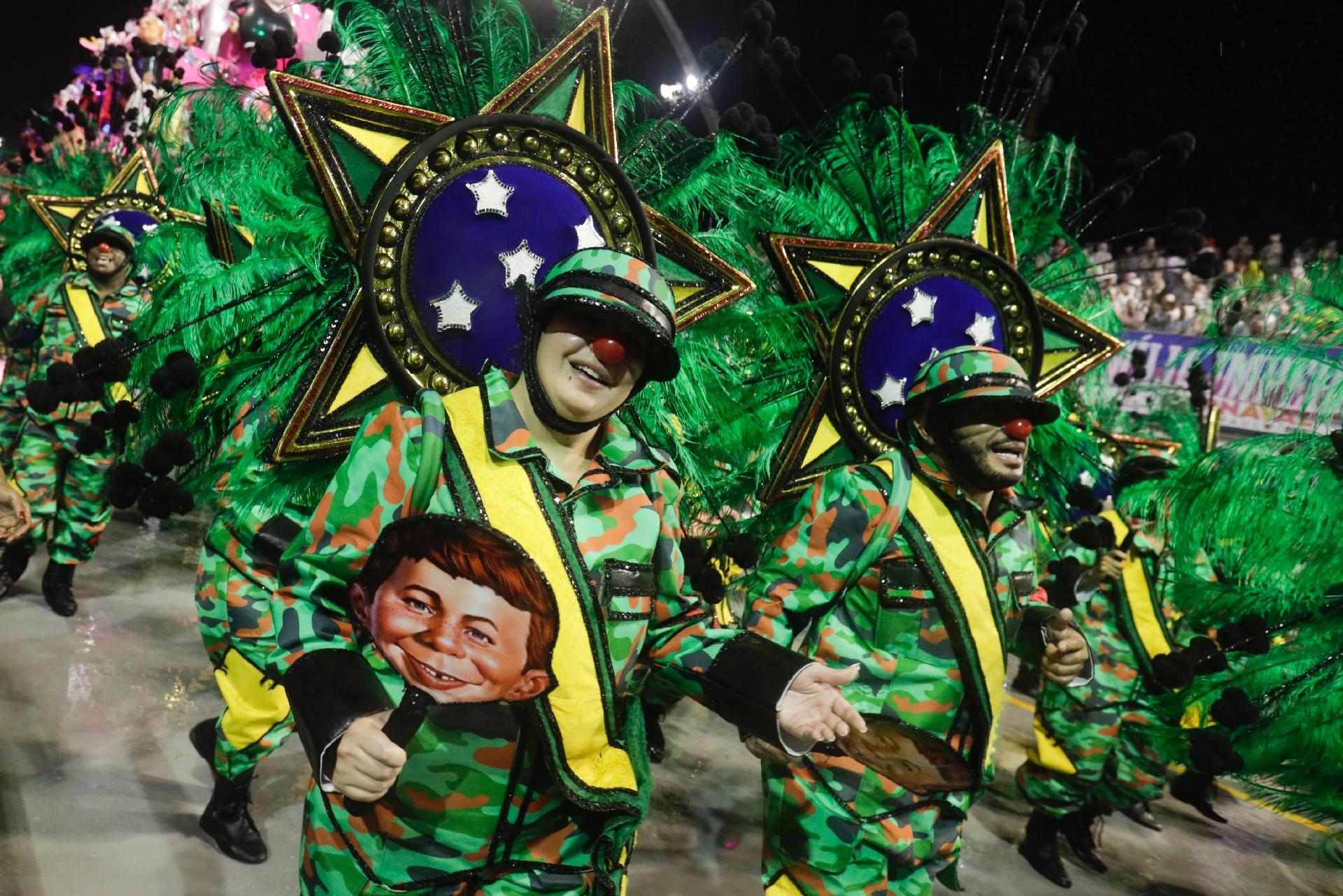Estrela do Terceiro Milênio desfila na noite do segundo dia do Carnaval de São Paulo - Ricardo Matsukawa/ UOL