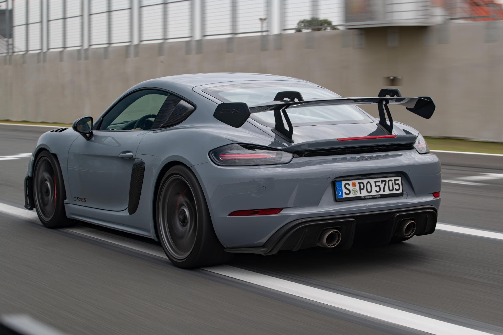 Porsche 718 Cayman GT4 RS - Divulgação
