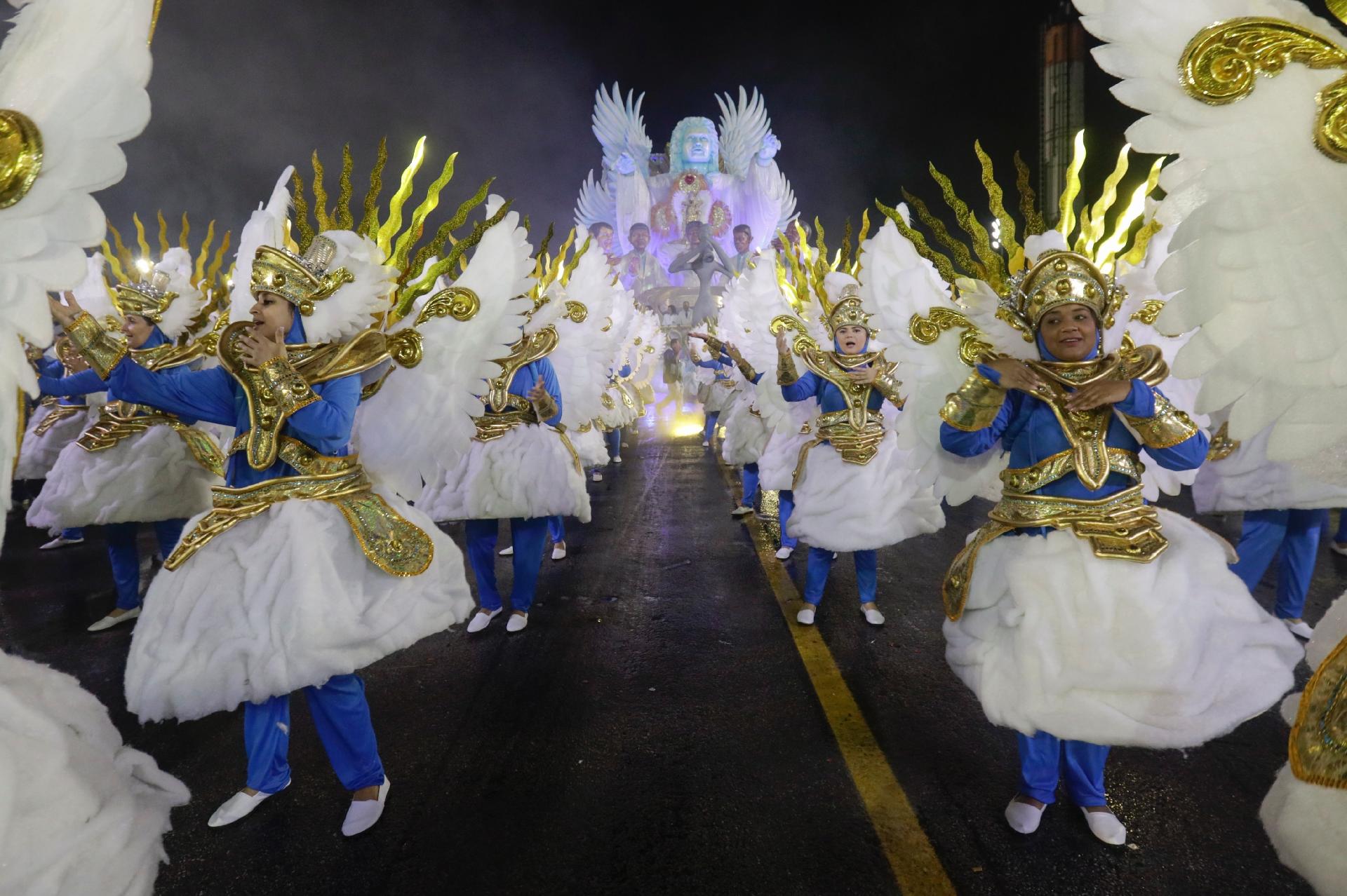 Vila Maria honra história do bairro e da escola em samba-enredo - Ricardo Matsukawa/UOL