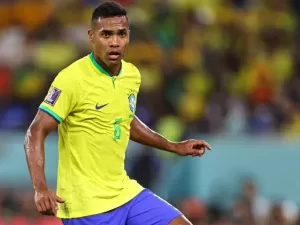 Hernan: Na mira do São Paulo, Alex Sandro não respondeu se volta ao Brasil