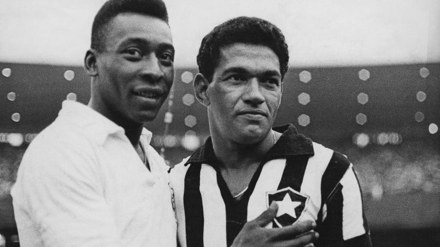 Pelé e Didi jogando damas na concentração da seleção brasileira, Serra  Negra, São Paulo, abril de 1962. Arquivo Naciona…