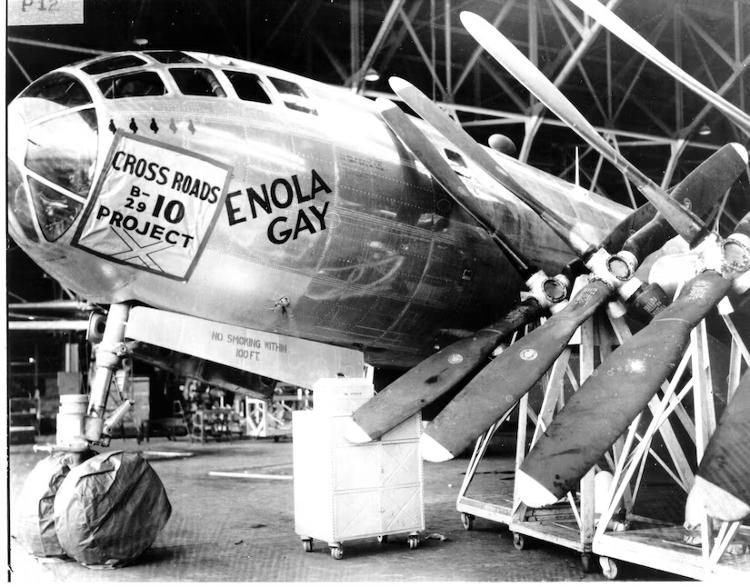 Enola Gay à época dos bombardeios Enola Gay à época dos bombardeios