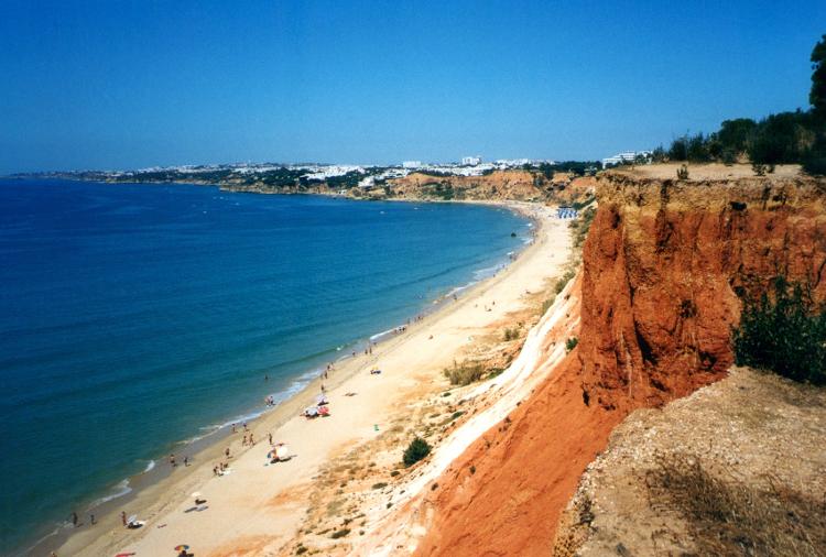 Praia da Falésia, Portugal - Getty Images/iStockphoto - Getty Images/iStockphoto