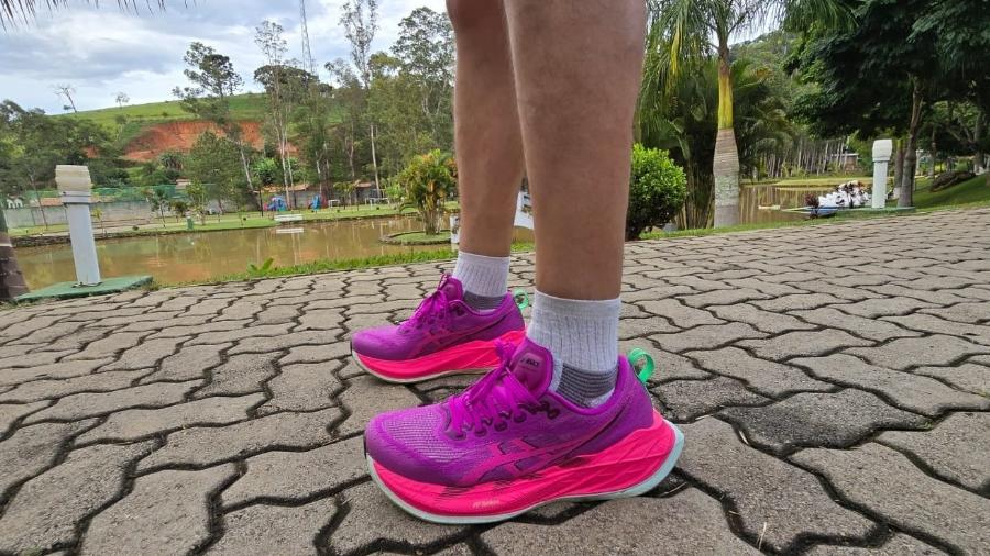 Tênis Asics Superblast 2 tem ótima impulsão para provas de longa distância Tênis Asics Superblast 2 tem ótima impulsão para provas de longa distância