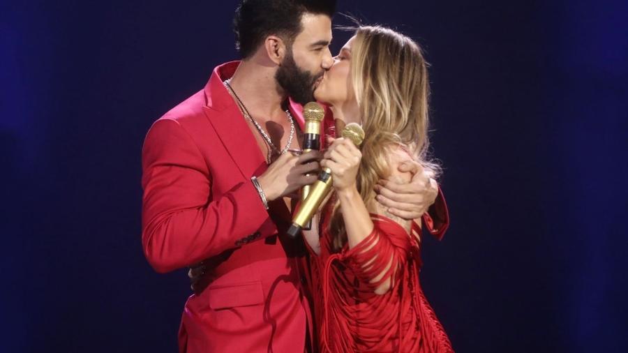 Gusttavo Lima trocou beijos com Andressa Suita durante show - Matheus Lima/Brazil News