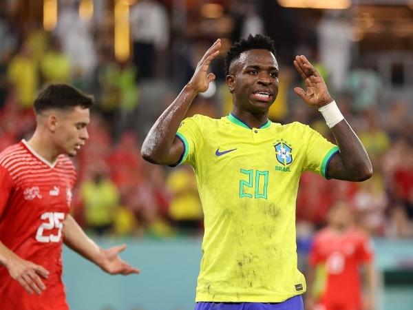 Copa 2022: Rodrygo muda jogo, Brasil bate Suíça e se classifica