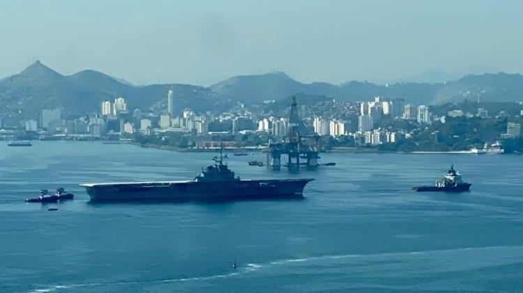 Histórias do Mar :: Porta aviões - Poder Naval - Poder Naval