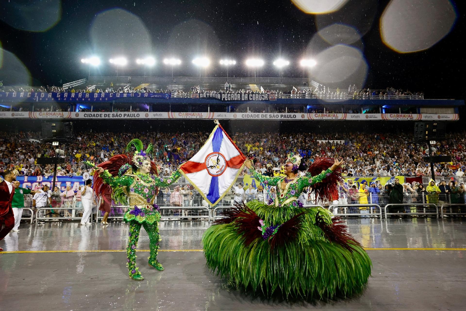 Estrela do Terceiro Milênio desfila na noite do segundo dia do Carnaval de São Paulo - Marina Pekin/ UOL