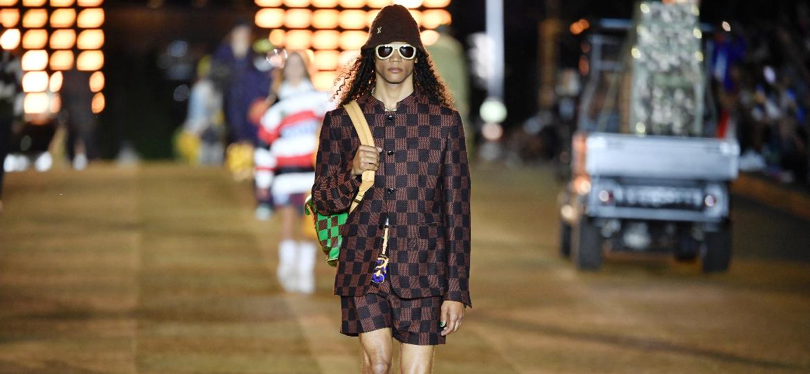 Pharrell Williams na Louis Vuitton: Saiba como foi o desfile da primeira  coleção criada pelo cantor - Estadão