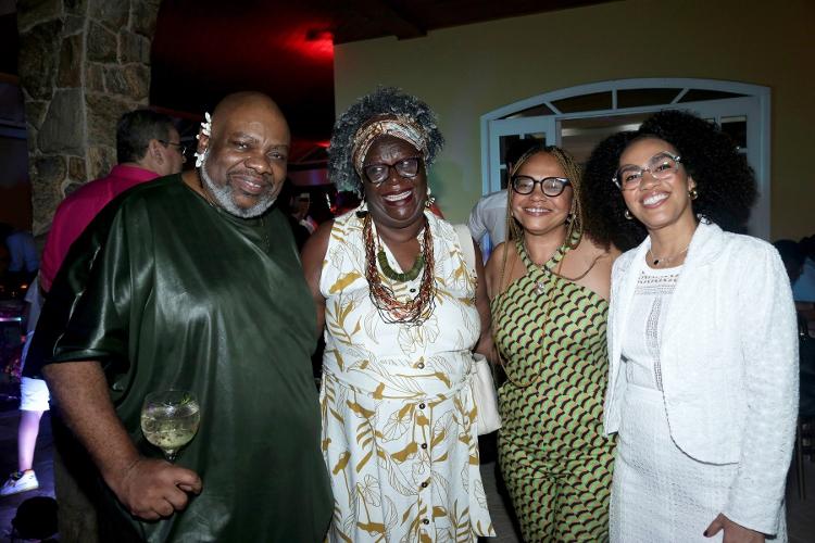 Sergio Loroza, Mãe Marcia Marçal, Teresa Cristina e Mariene de Castro