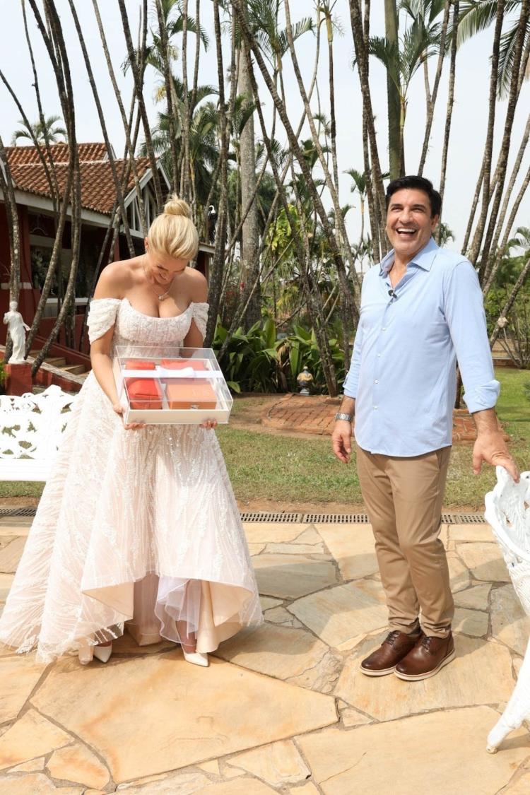 Ana Hickmann e Edu Guedes noivam em Araras (SP)