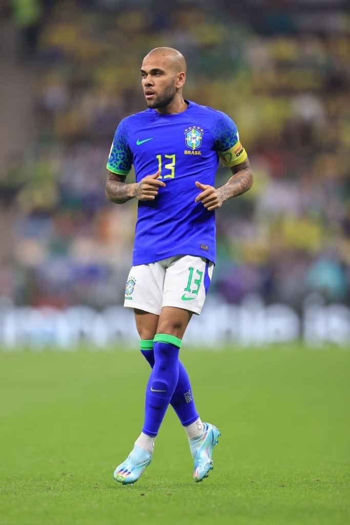 Daniel ALves was the captain of the Brazilian team in the match against Cameroon - Simon Stacpoole/Offside/Offside via Getty Images