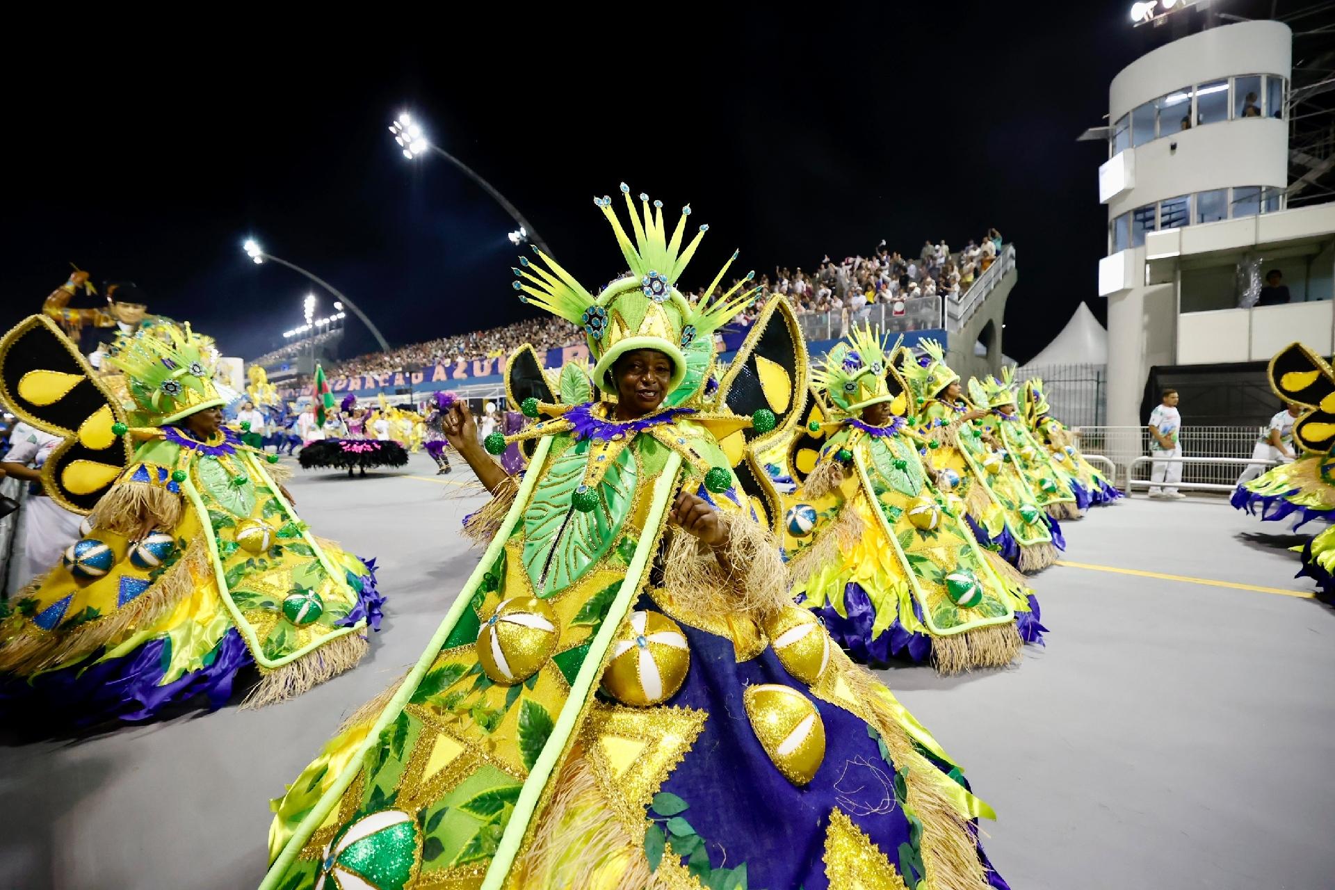 Barroca Zona Sul conta a história dos guaicurus - Mariana Pekin/UOL