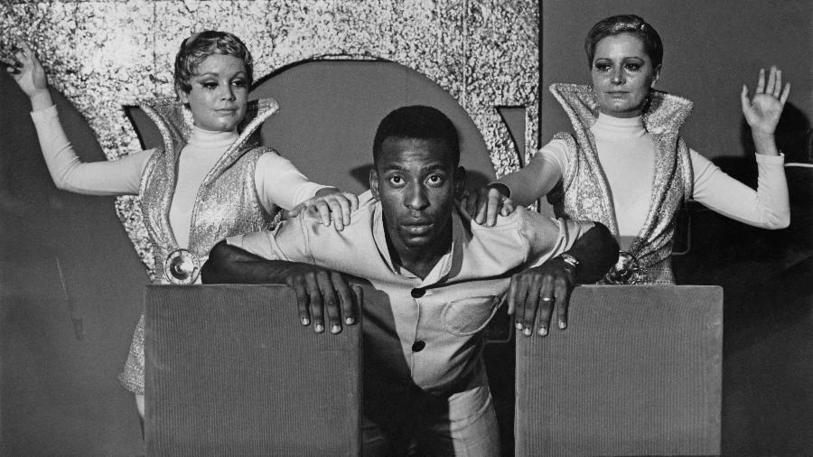 Pelé integrou o elenco da novela "Os Estranhos" (1969), exibida pela extinta TV Excelsior. - Pictorial Parade/Getty Images