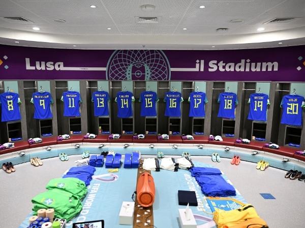 Vestiário da seleção brasileira Antes da partida contra Camarões na Copa - Michael Regan - FIFA/FIFA via Getty Images
