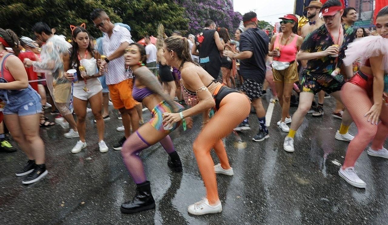 Foliões no bloco Casa Comigo em São Paulo - Flávio Florido / UOL