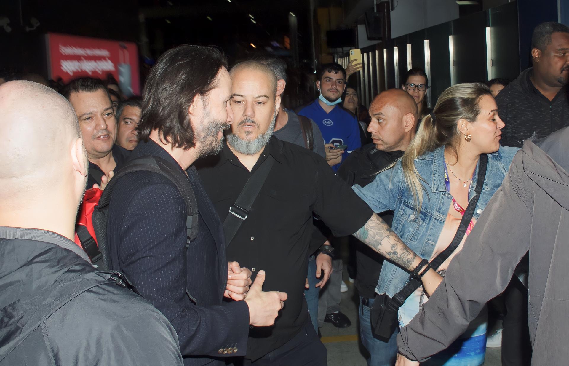 CCXP22: Keanu Reeves deixa o Brasil com forte esquema de segurança