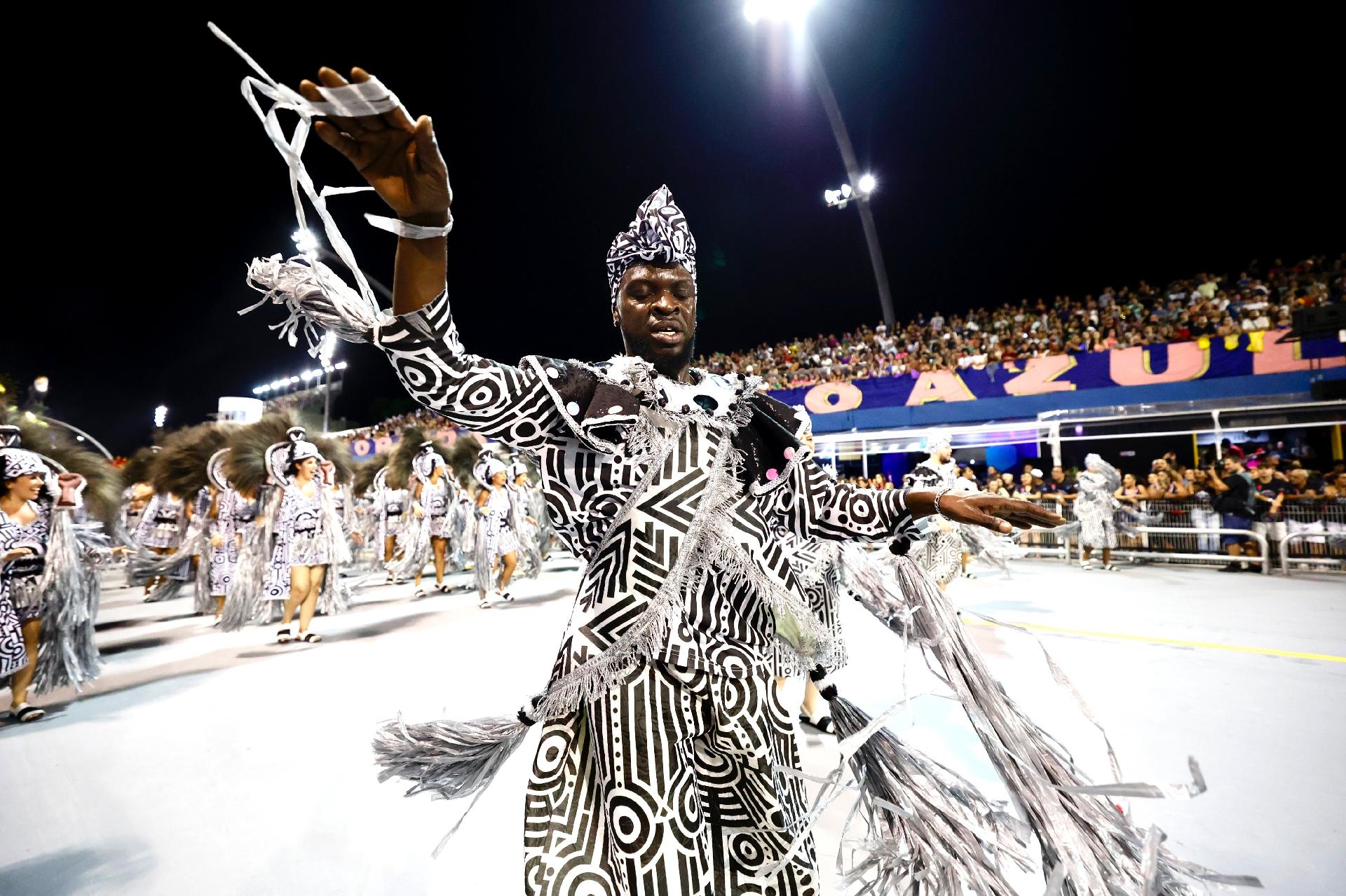 Acadêmicos do Tatuapé homenageia Paraty em desfile no Carnaval 2023 - Mariana Pekin/UOL