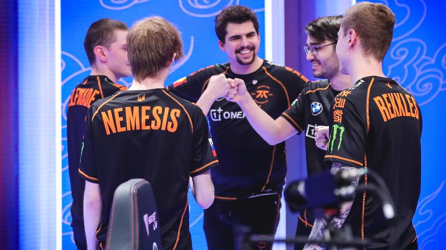 Equipe que irá representar o Brasil no Mundial de LoL tem grupo definido –  Revi