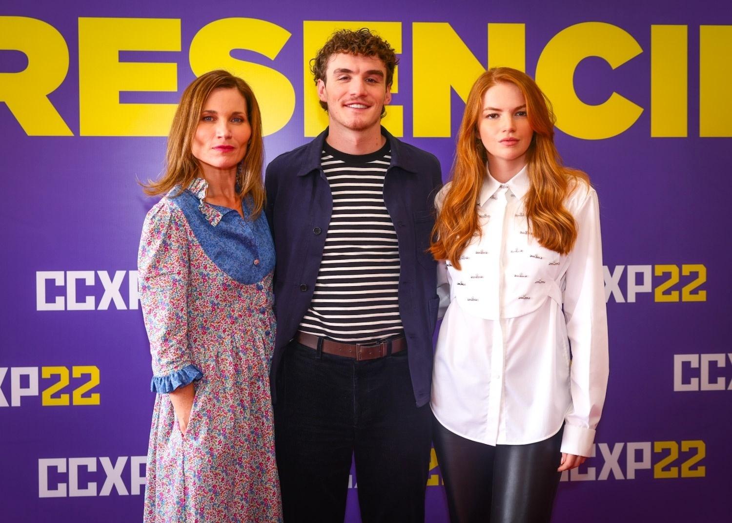 Dónal Finn, Ceara Coveney e Kate Fleetwood, de 'A Roda do Tempo' na CCXP - Manuela Scarpa/Brazil News