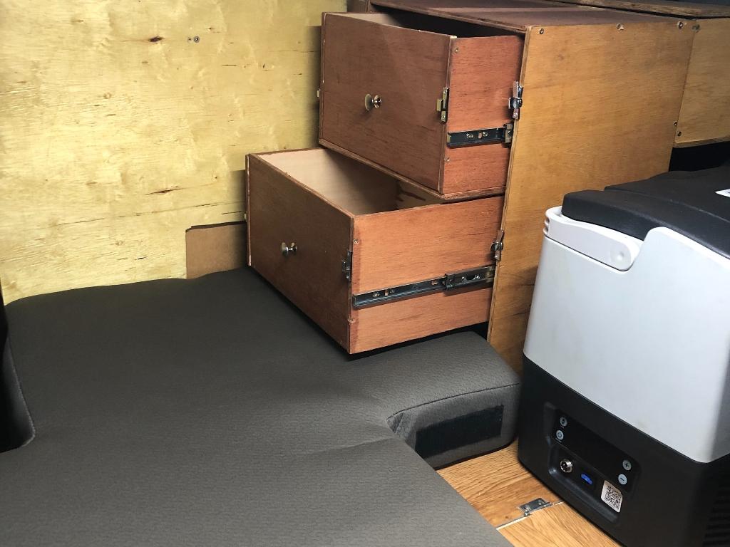 Cama e gavetas do Unohome - Arquivo pessoal