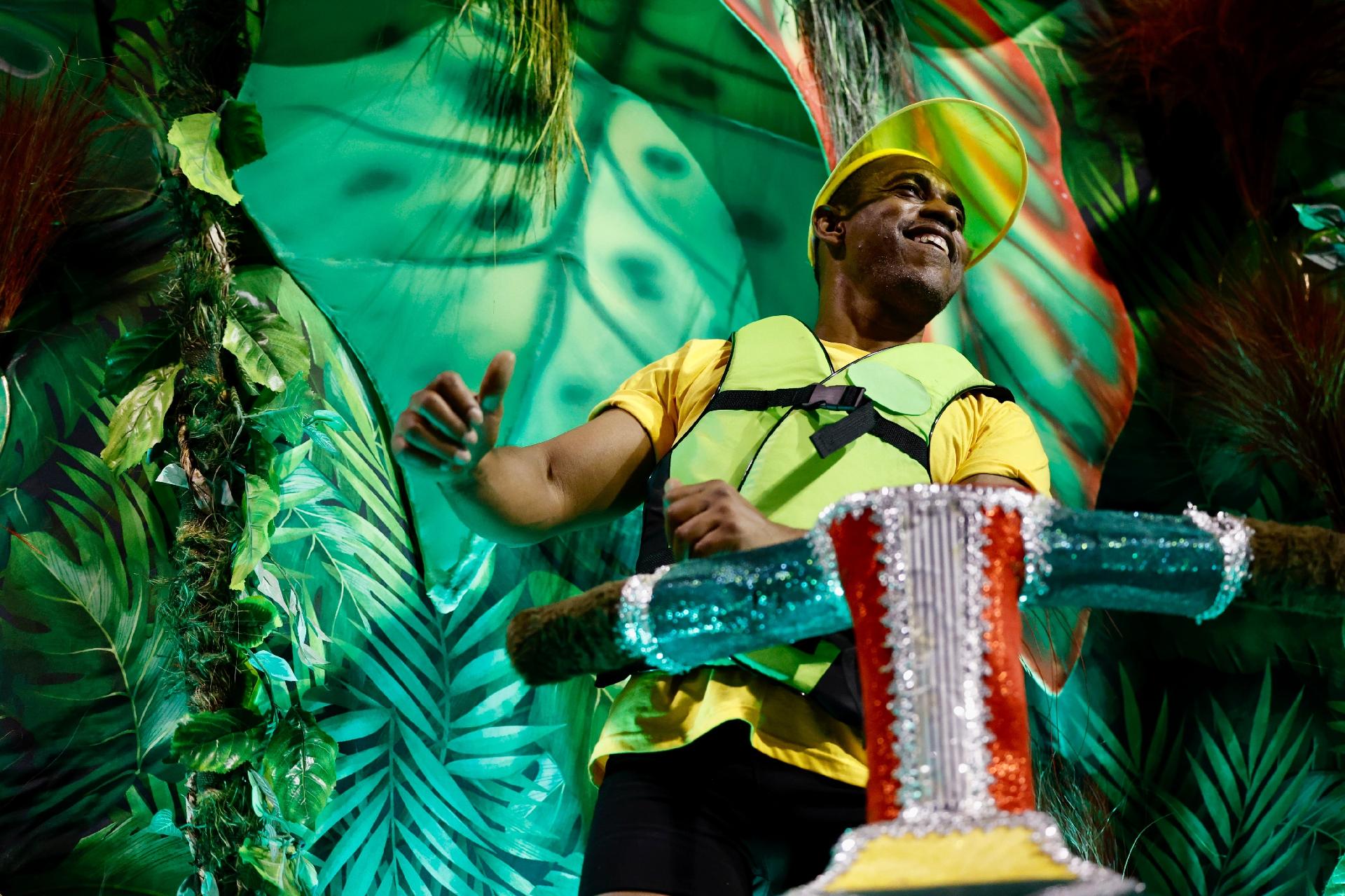 Acadêmicos do Tatuapé homenageia Paraty em desfile no Carnaval 2023 - Mariana Pekin/UOL