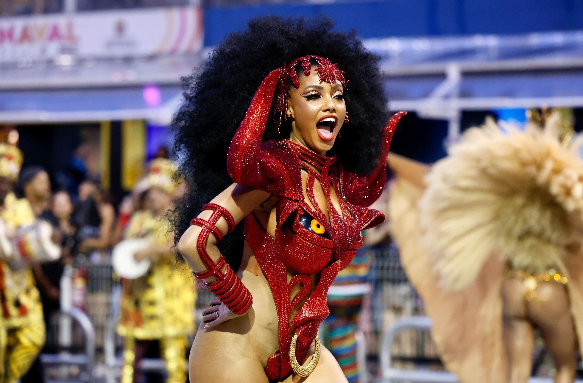 Pâmella Gomes é a rainha de bateria da Tom Maior - Mariana Pekin/UOL