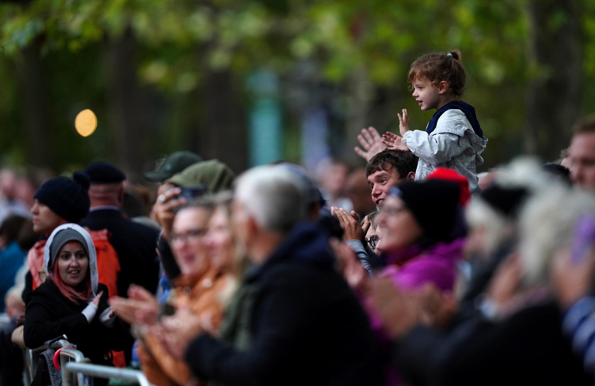 Queen Elizabeth II funeral: Crowds gather in central London - Martin Rickett - Pool WPA/Getty Images