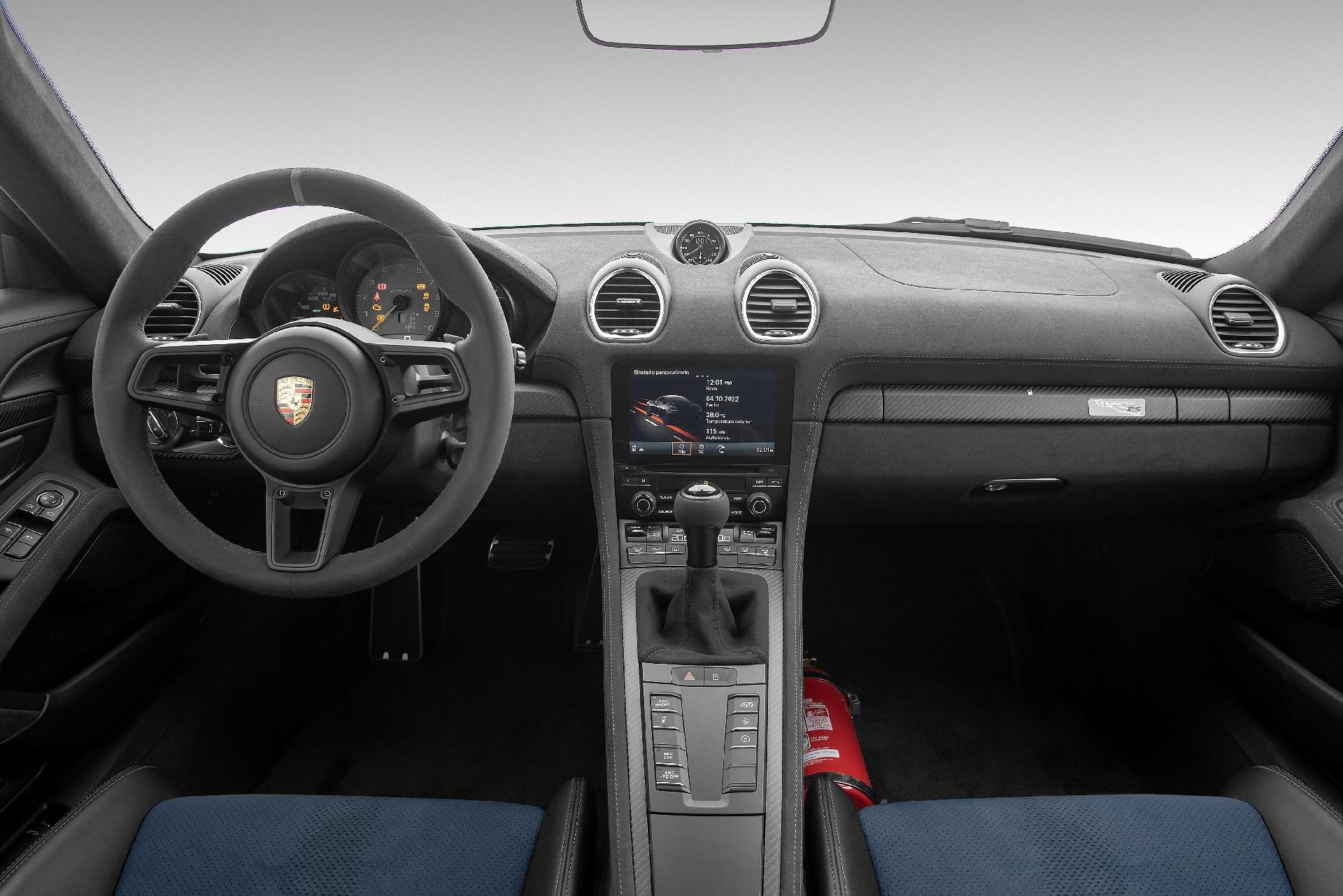 Porsche 718 Cayman GT4 RS - Divulgação