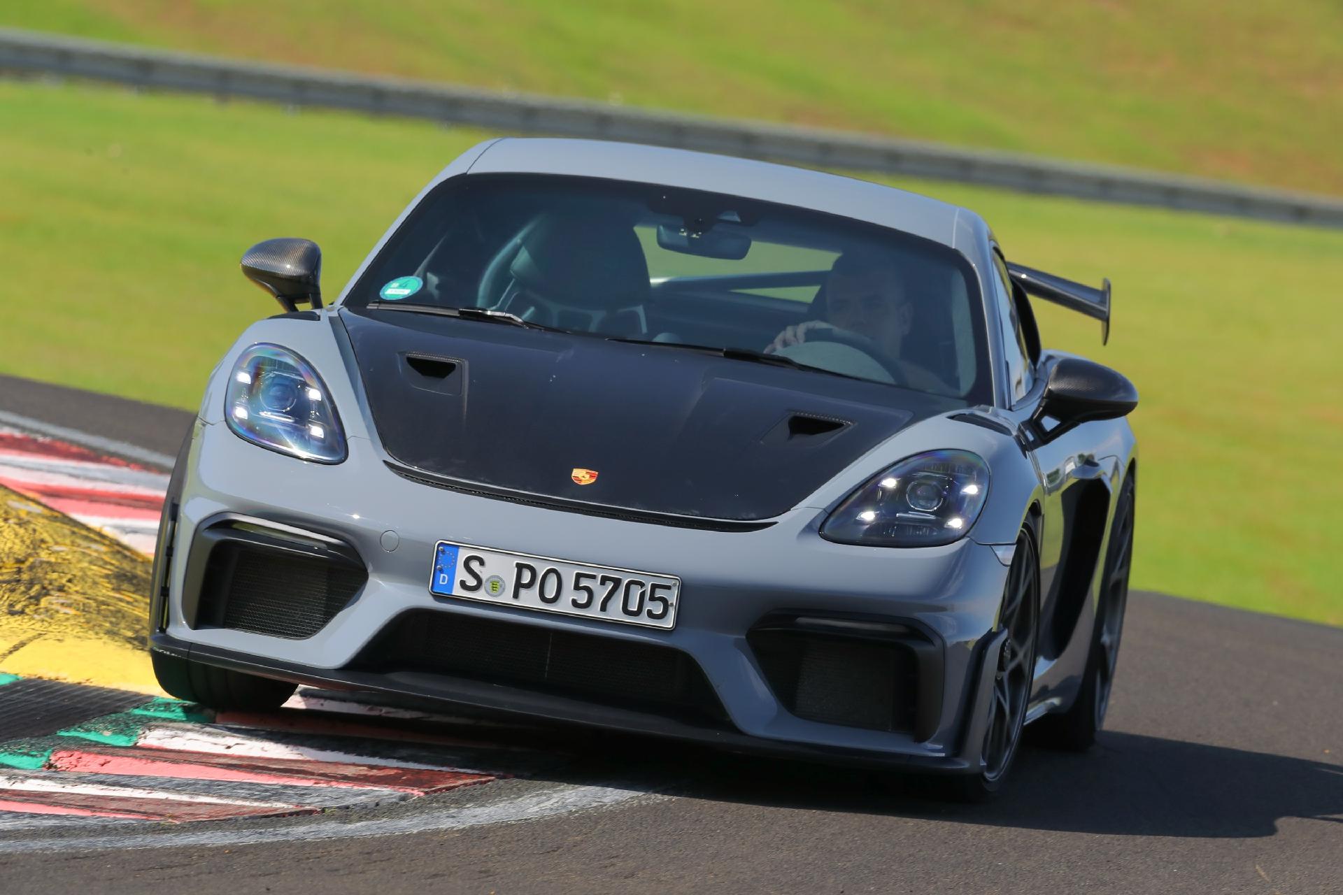 Porsche 718 Cayman GT4 RS - Divulgação