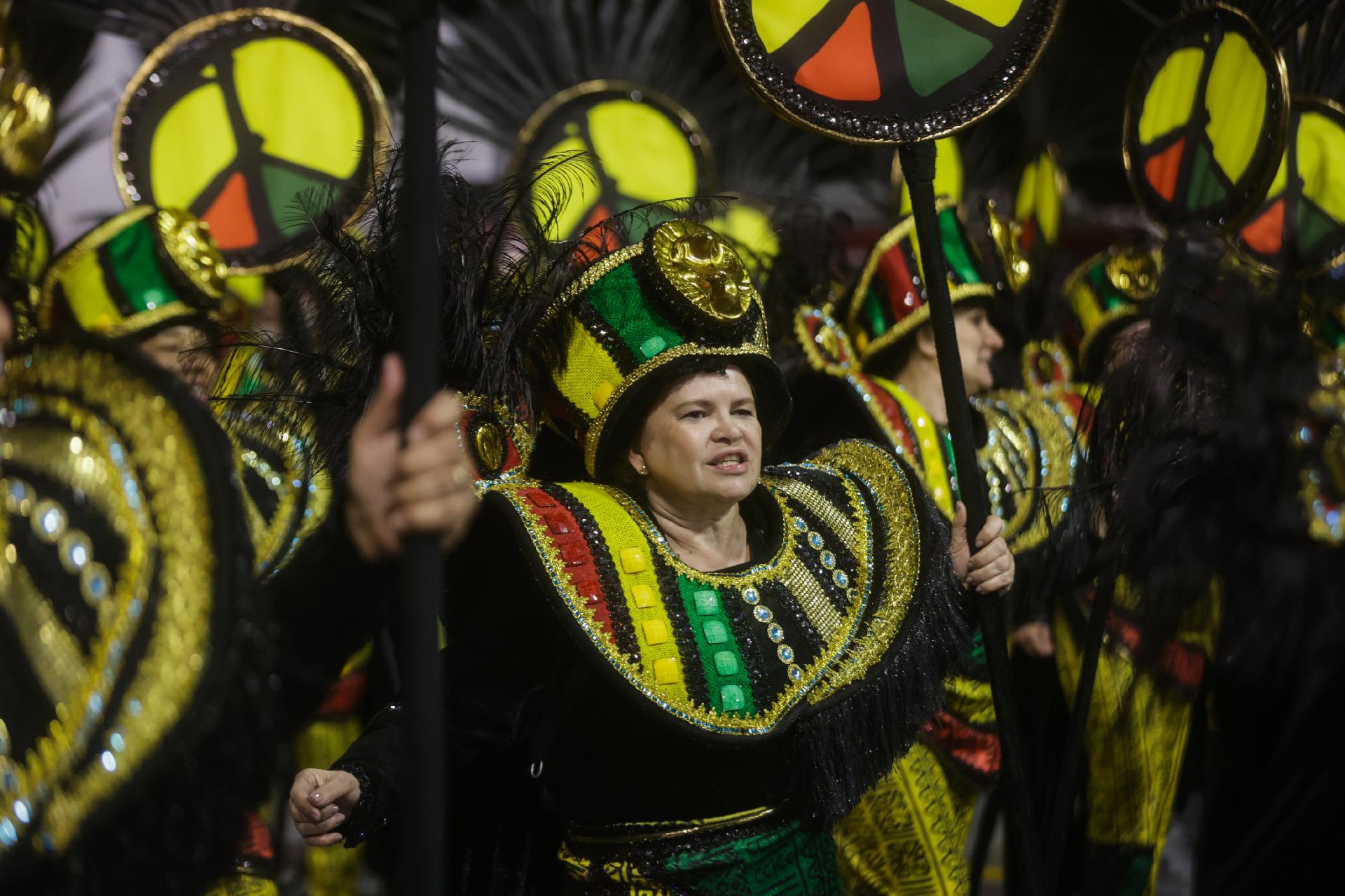 O samba-enredo "Império dos Tambores ? um Brasil Afromusical" propôs uma viagem pelos ritmos do continente e sua influência na música brasileira - Ricardo Matsukawa/ UOL