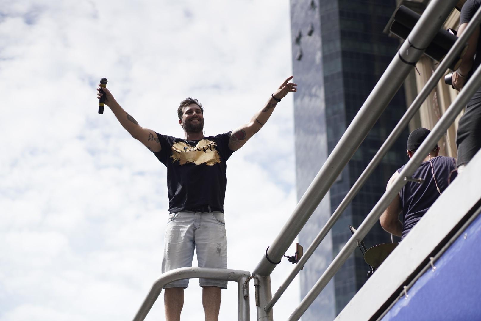 Megabloco Chora Me Liga enche as ruas do Centro - Ricardo Borges / UOL