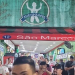 Torcedores do São Paulo aproveitam bares nos arredores do Allianz Parque antes de jogo contra o Água Santa pelas quartas de final do Paulistão 2023 - undefined