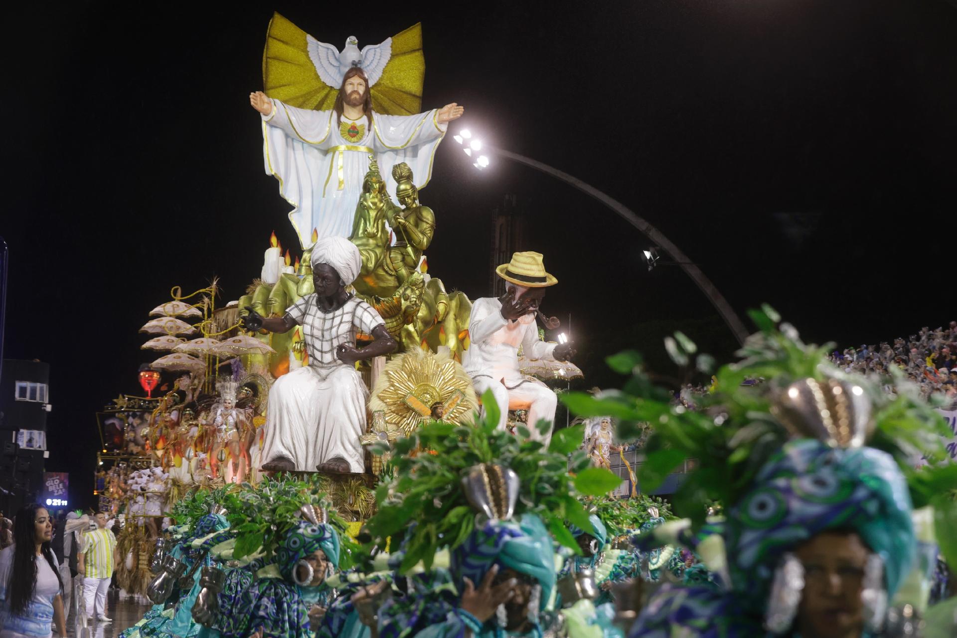 Acadêmicos do Tucuruvi é a segunda escola a se apresentar no segundo dia de desfiles de São Paulo - Ricardo Matsukawa/ UOL