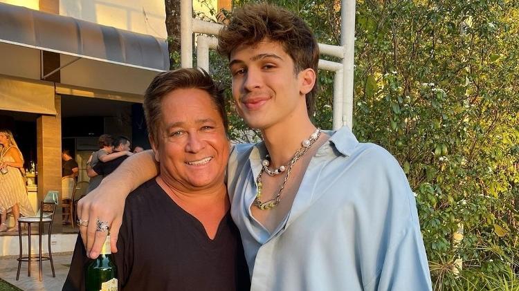 João Guilherme é filho de Leonardo com Naira Ávila, ex-dançarina do grupo Raça Pura João Guilherme é filho de Leonardo com Naira Ávila, ex-dançarina do grupo Raça Pura