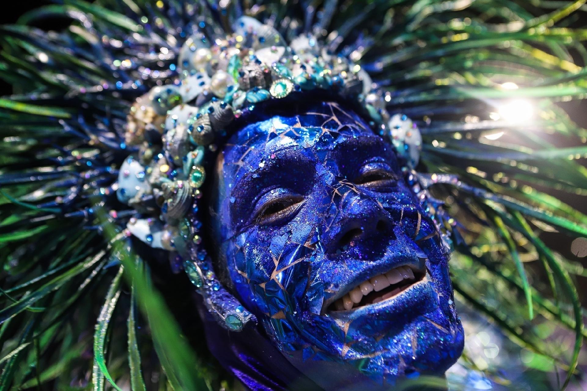 O samba-enredo escolhido para este ano fala sobre um "banho de axé nas águas de Oxalá", celebrando as belezas naturais da região baiana - Zô Guimarães/ UOL