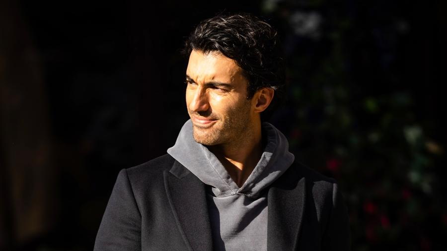 Justin Baldoni está sendo processado por Blake Lively por assédio sexual