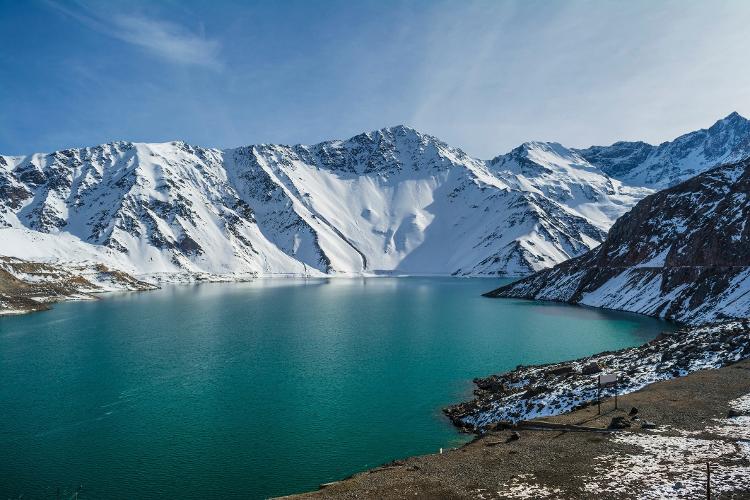 Embalse El Yeso se ha convertido en una de las atracciones más populares para los brasileños en Chile - Getty Images/iStockphoto - Getty Images/iStockphoto