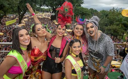 Preta Gil acolheu as atrações do Bloco da Lexa e dividiu trio elétrico em 2019 Preta Gil acolheu as atrações do Bloco da Lexa e dividiu trio elétrico em 2019