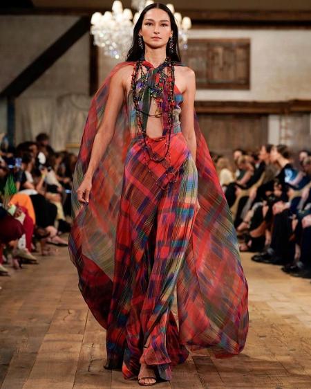 Bruna Tenório no desfile Ralph Lauren