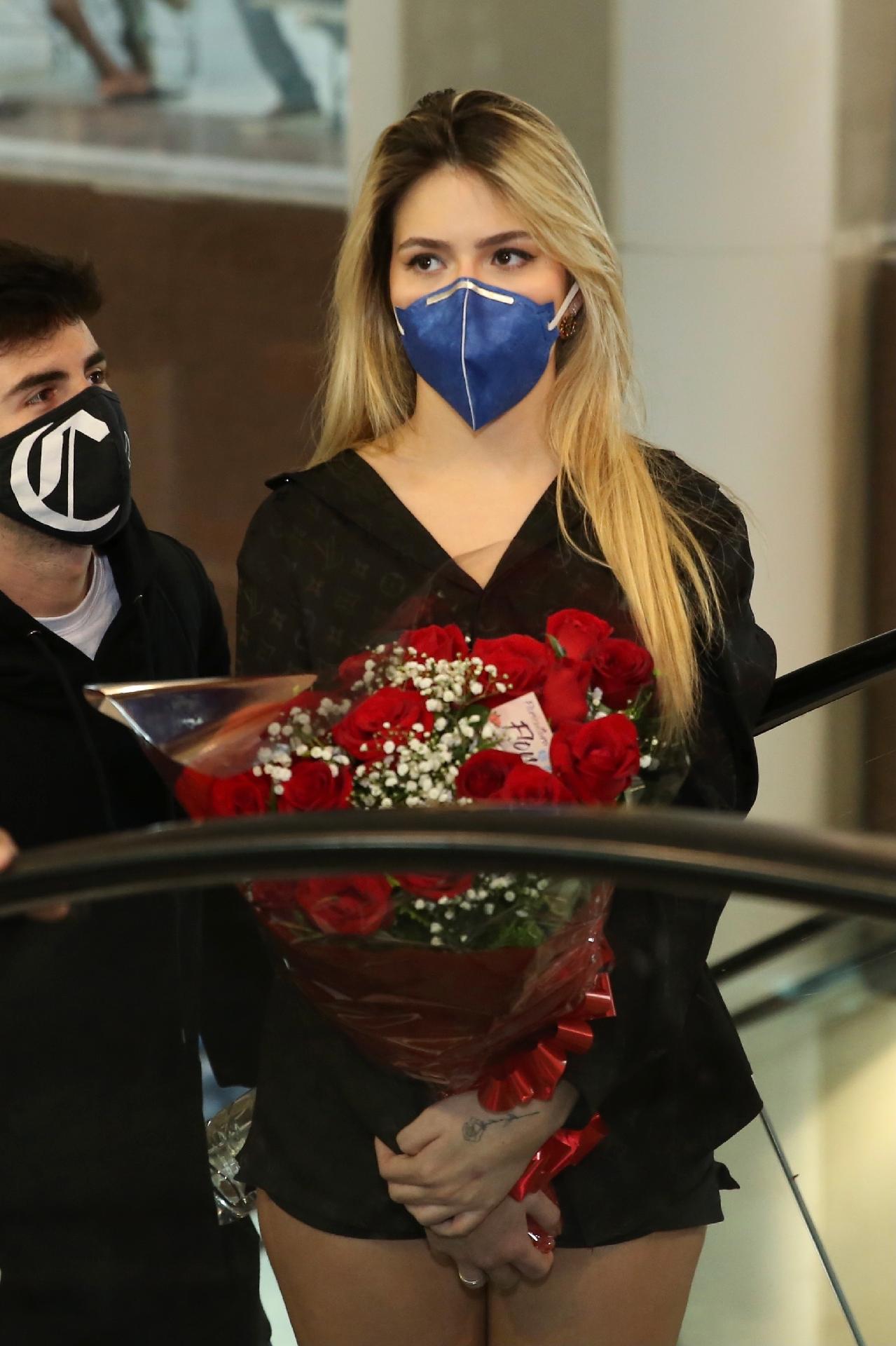 Viih Tube embarca com namorado no aeroporto Santos Dumont, no Rio - ROBERTO FILHO/BRAZIL NEWS