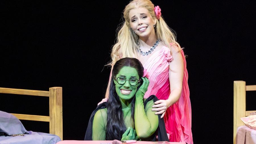 Myra Ruiz e Fabi Bang são as protagonistas da peça 'Wicked' Myra Ruiz e Fabi Bang são as protagonistas da peça 'Wicked'