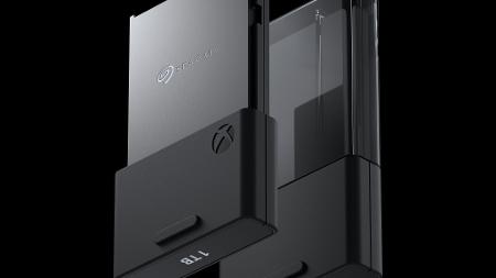 Xbox Series S 512GB - No Plano família 100GB