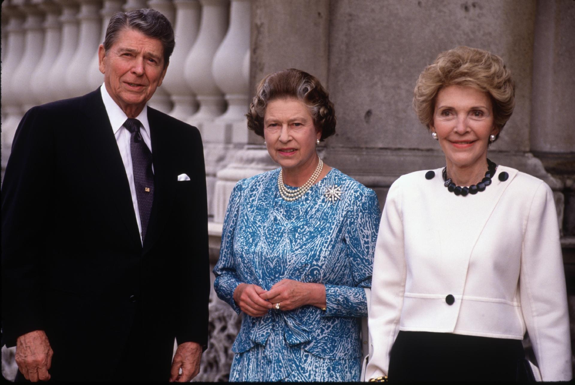 Queen  Elizabeth with former US President Ronald Reagan - Getty Images